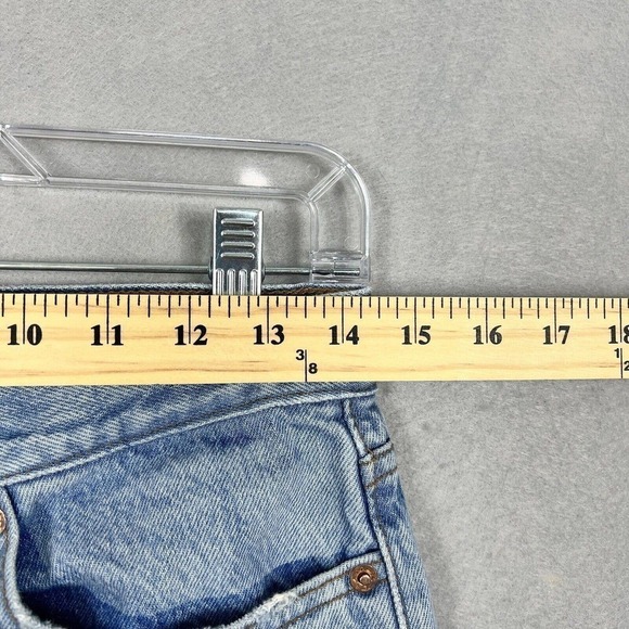 Levi's Wedgie Jeans Size 27 Light Wash Distressed Button Fly Raw Hem L25 - Picture 6 of 13